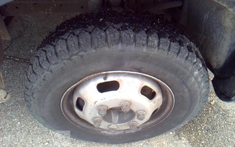 IVECO 35C  BENNE SIMPLE CABINE COFFRE – 35C13.6 – NON ROULANT  DM-637-GJ