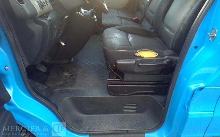 RENAULT TRAFIC III  DN-005-JH