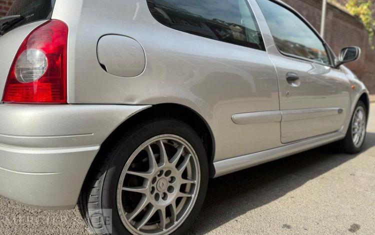 RENAULT CLIO II PH1 2.0 170 RS  DN-628-PS