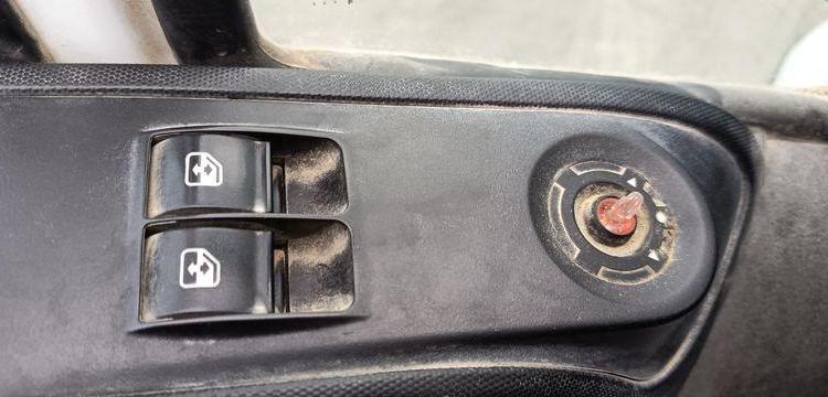 IVECO 35C15  BENNE DOUBLE CABINE  DQ-269-EV