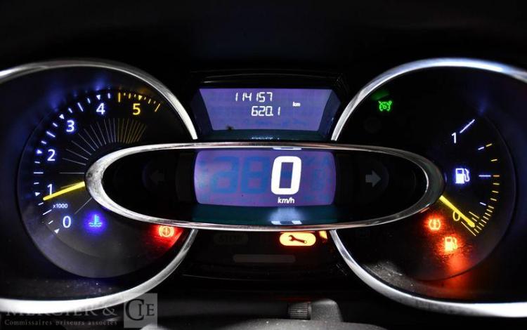 RENAULT CLIO ZEN DCI 90 ECO2 90G ROUGE DR-519-VG