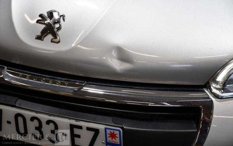 PEUGEOT 208 1.6 BLUEHDI 100 BUSINESS GRIS DV-033-EZ