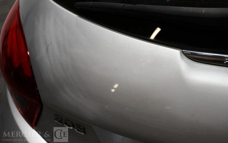 PEUGEOT 208 1.6 BLUEHDI 100 BUSINESS GRIS DV-033-EZ