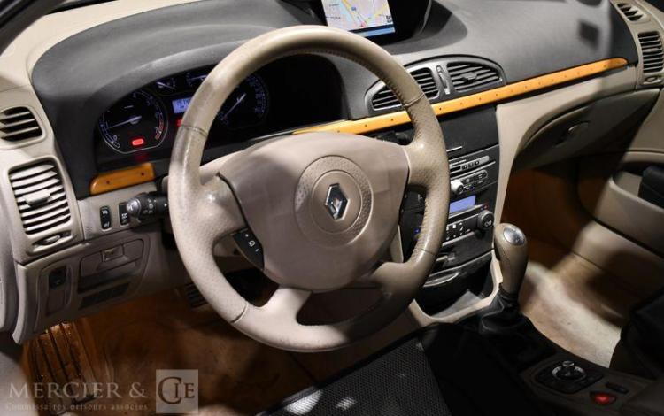 RENAULT LAGUNA 2,0 135 CH GRIS DV-650-RK
