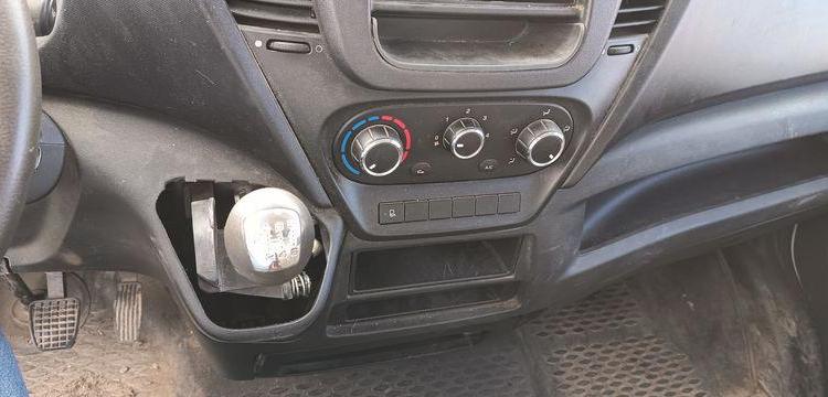 IVECO 35C DOUBLE CABINE BENNE  DV-824-LQ