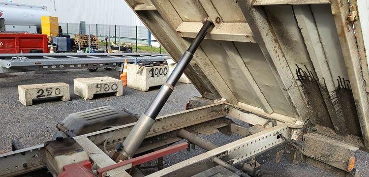 IVECO 35C DOUBLE CABINE BENNE  DV-824-LQ