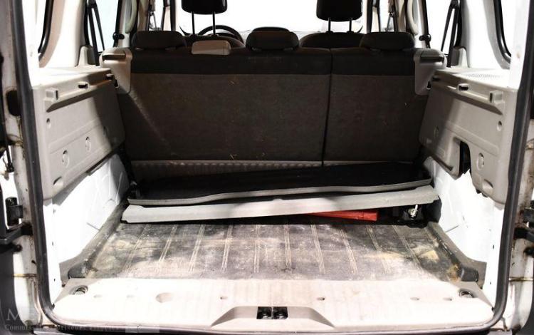 RENAULT KANGOO BLANC DV-838-YP