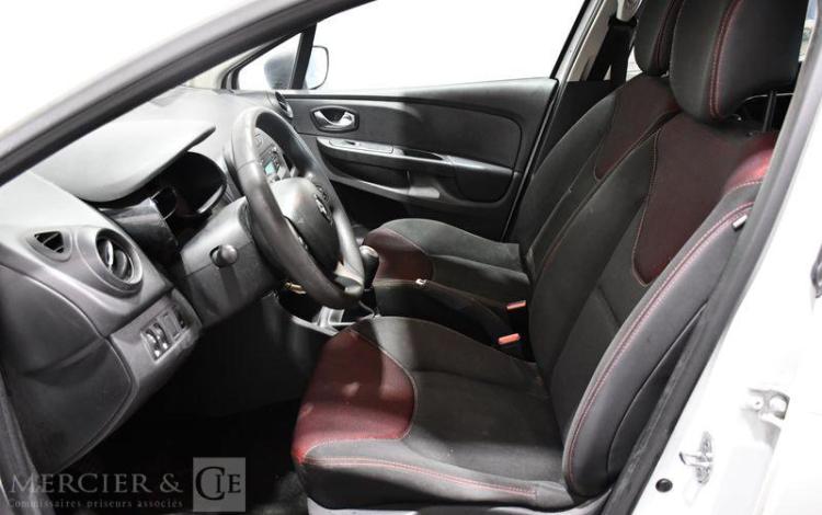 RENAULT CLIO BLANC DY-233-WD