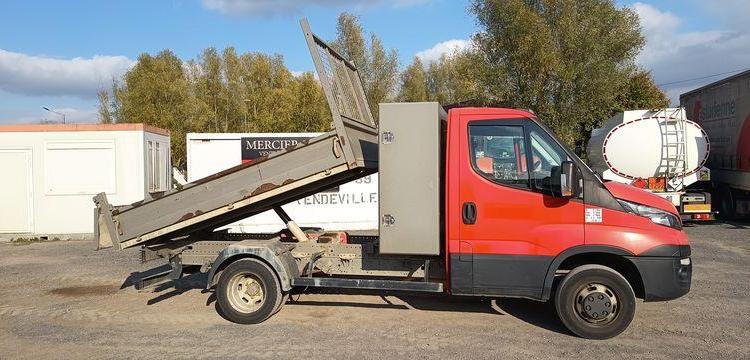 IVECO DAILY 35C – CAMION BENNE SIMPLE CAB COFFRE  DY-566-WL