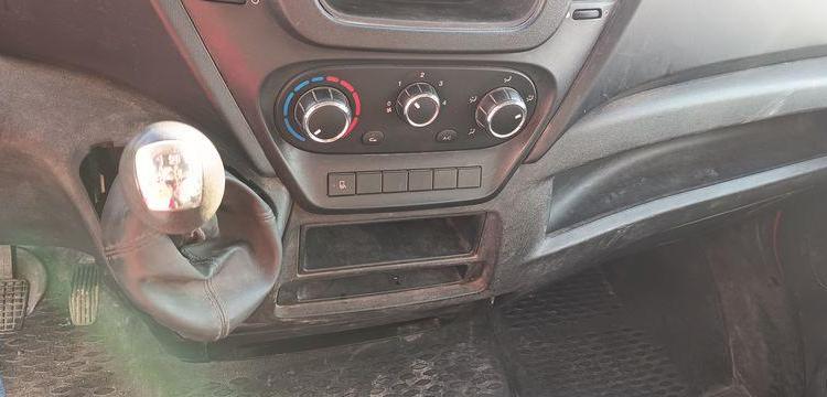 IVECO DAILY 35C – CAMION BENNE SIMPLE CAB COFFRE  DY-566-WL
