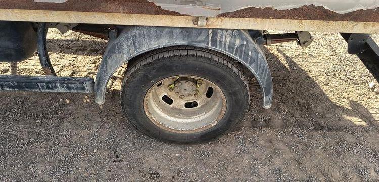 IVECO DAILY 35C – CAMION BENNE SIMPLE CAB COFFRE  DY-566-WL