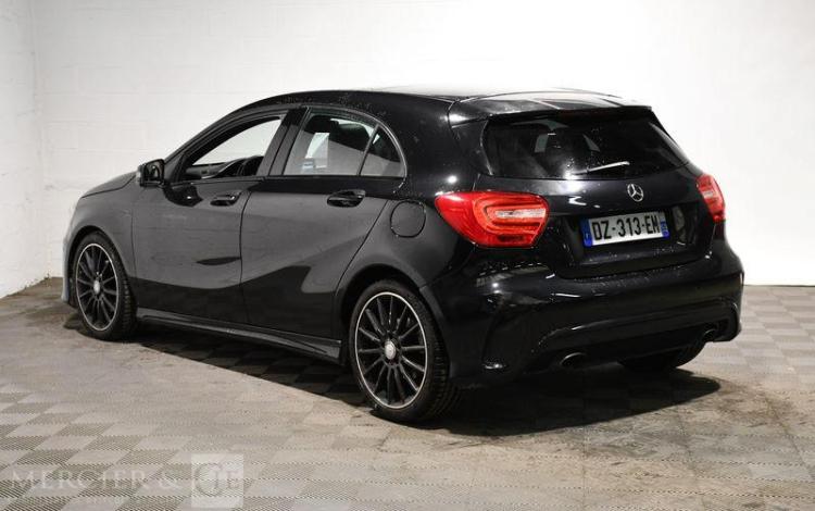 MERCEDES CLASSE A NOIR DZ-313-EM