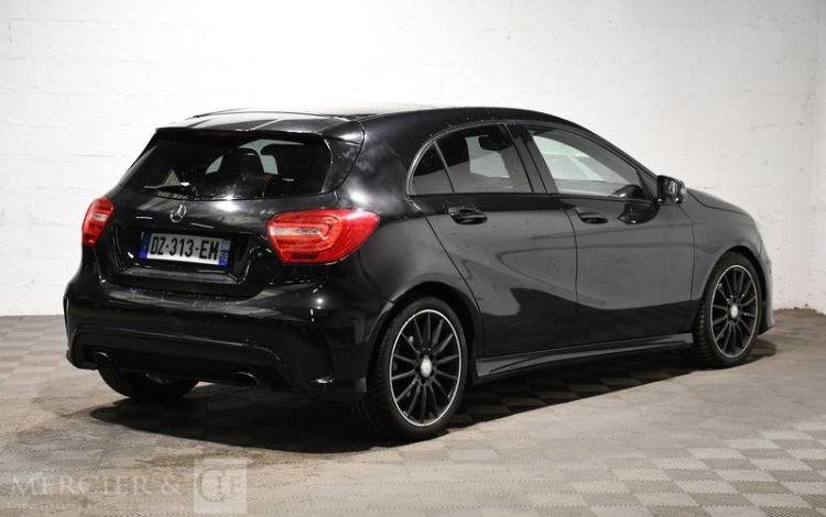 MERCEDES CLASSE A NOIR DZ-313-EM