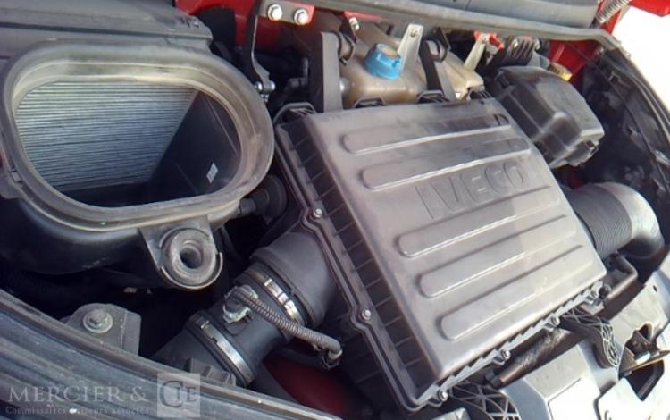 IVECO 35C13  BENNE SIMPLE CAB COFFRE  EB-977-AW