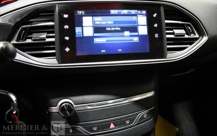 PEUGEOT 308 1,6 BLUEHDI 100 STYLE S&S GRIS EC-931-JY