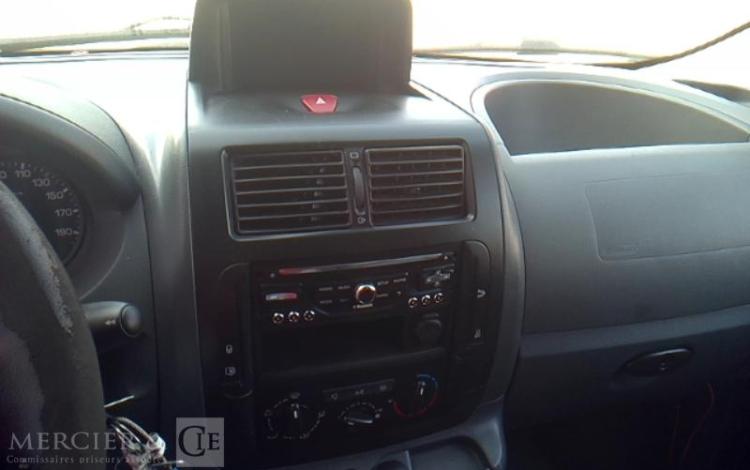 PEUGEOT EXPERT HDI BLEU ED-137-BW