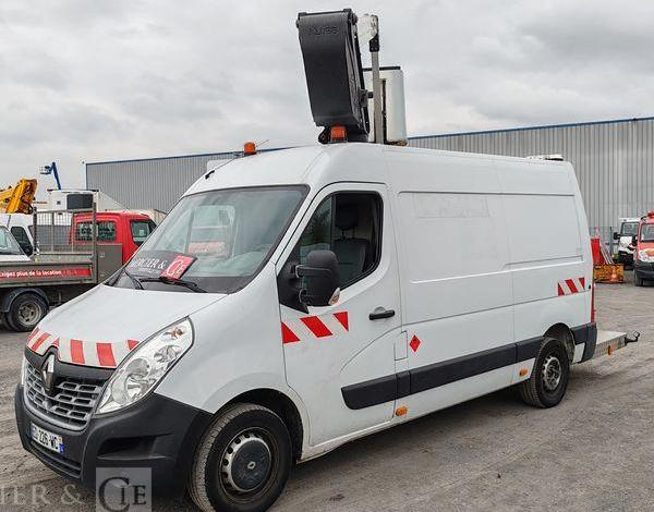 RENAULT MASTER  AVEC NACELLE 12 A  14 M  ED-226-WC
