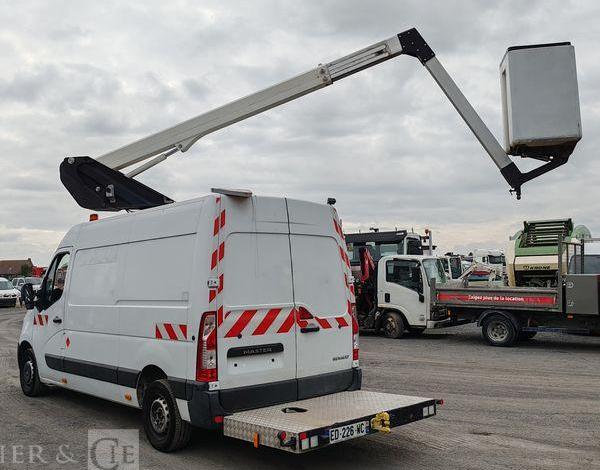 RENAULT MASTER  AVEC NACELLE 12 A  14 M  ED-226-WC