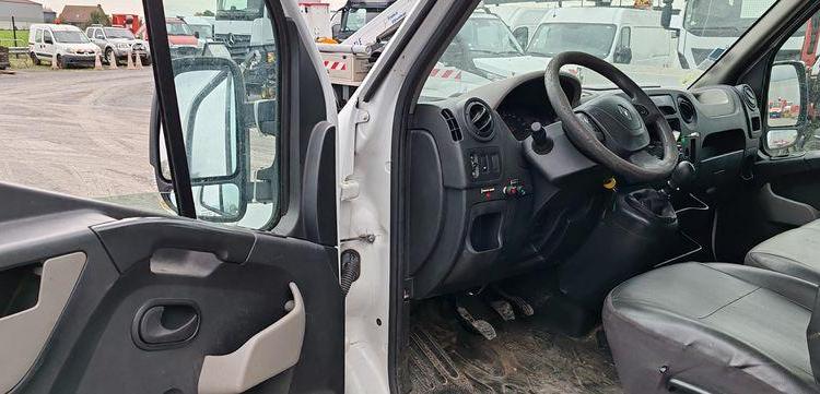 RENAULT MASTER  AVEC NACELLE 12 A  14 M  ED-226-WC