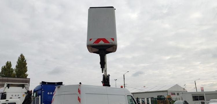 RENAULT MASTER  AVEC NACELLE 12 A  14 M  ED-226-WC