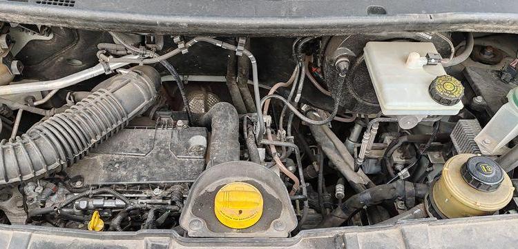 RENAULT MASTER  AVEC NACELLE 12 A  14 M  ED-226-WC