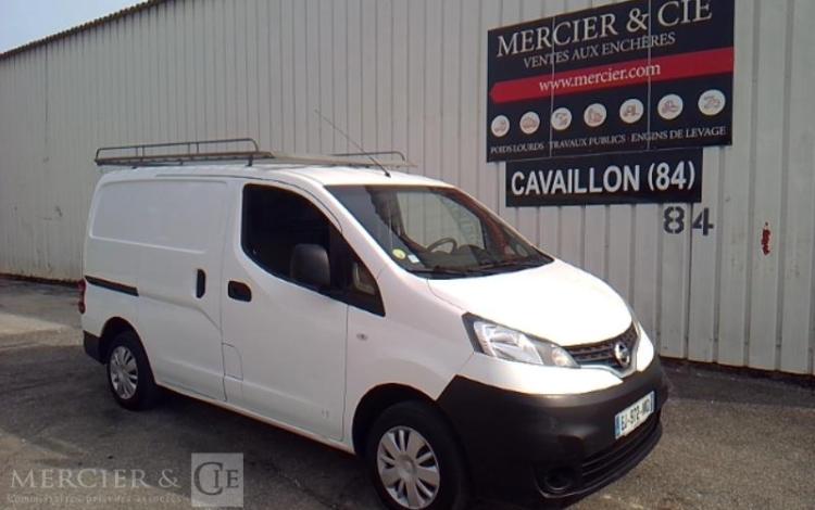 NISSAN NV200 BLANC EJ-972-MQ