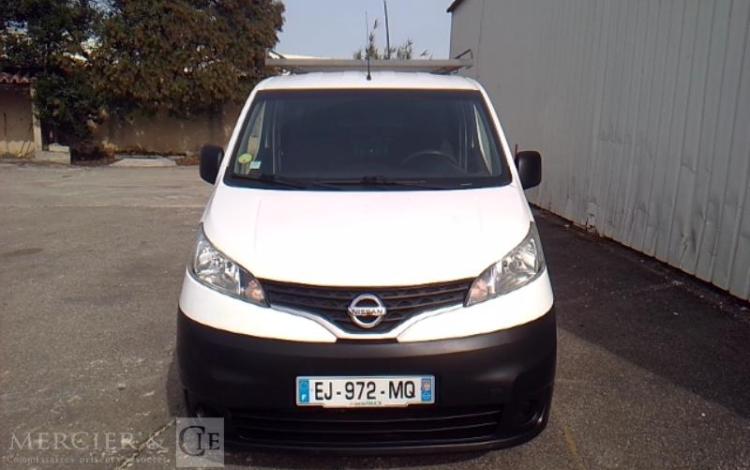 NISSAN NV200 BLANC EJ-972-MQ