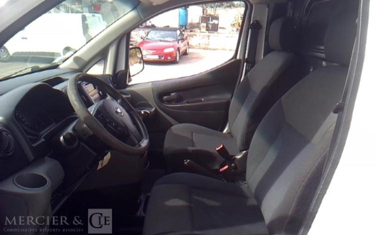 NISSAN NV200 BLANC EJ-972-MQ