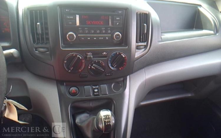 NISSAN NV200 BLANC EJ-972-MQ
