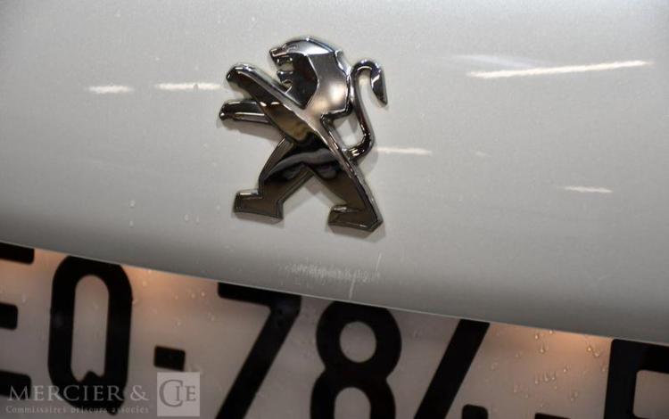 PEUGEOT 208 .2 PURETECH 110 ALLURE BLANC EQ-784-FY