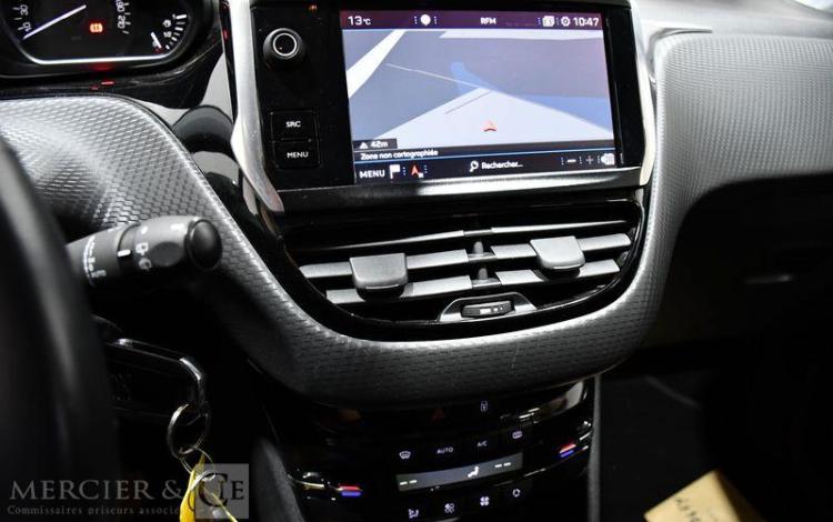 PEUGEOT 208 .2 PURETECH 110 ALLURE BLANC EQ-784-FY