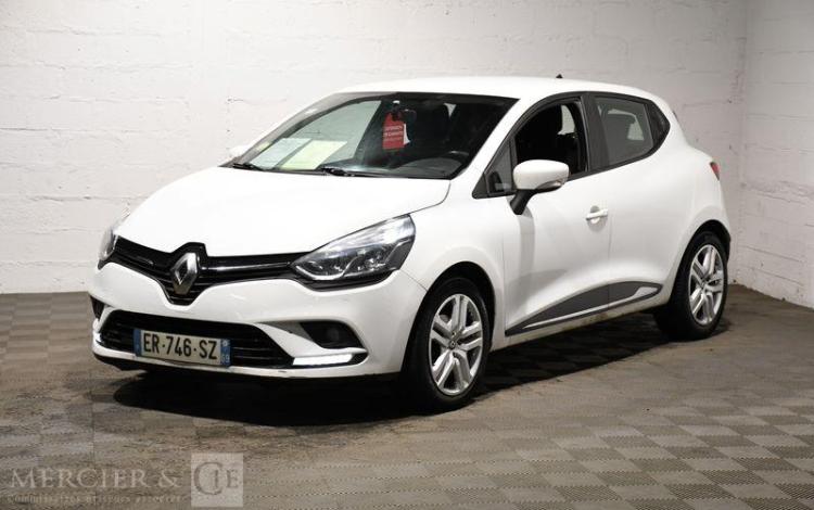 RENAULT CLIO BLANC ER-746-SZ