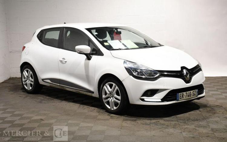 RENAULT CLIO BLANC ER-746-SZ