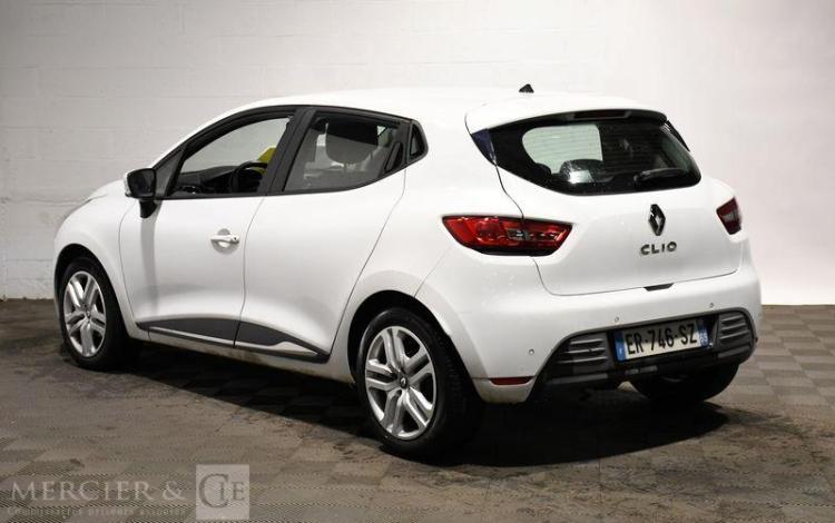 RENAULT CLIO BLANC ER-746-SZ