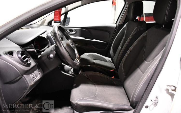 RENAULT CLIO BLANC ER-746-SZ