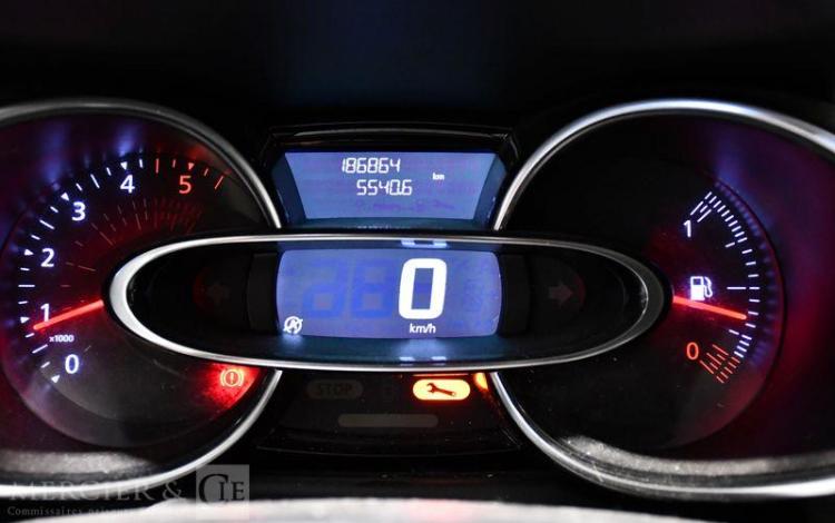 RENAULT CLIO BLANC ER-746-SZ