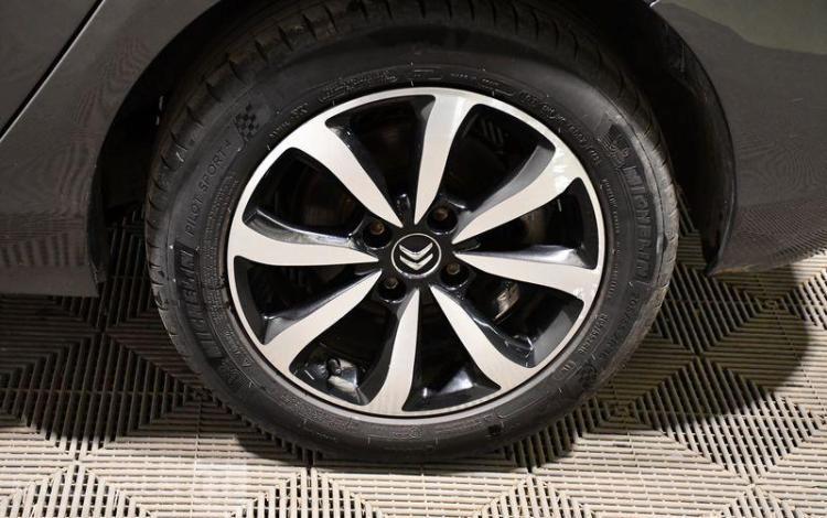 CITROEN C4 1,2 PURETECH 130 MILLENIUM CHAMPAGNE ET-101-VF