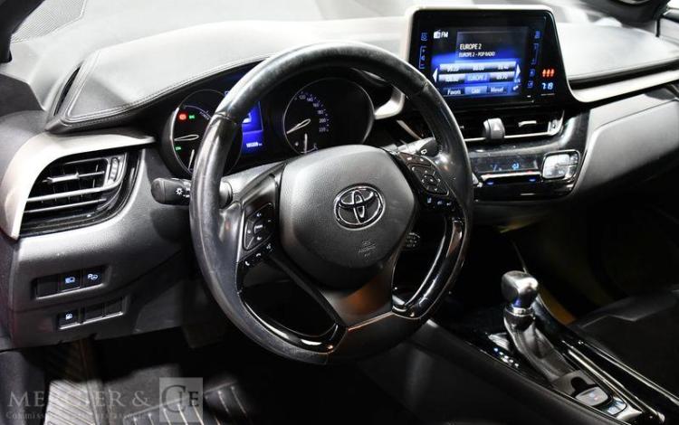 TOYOTA C-HR ROUGE ET-999-KR