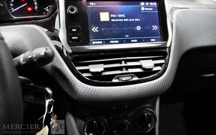PEUGEOT 2008 1.5 BLUEHDI 100 STYLE NOIR EV-334-RV