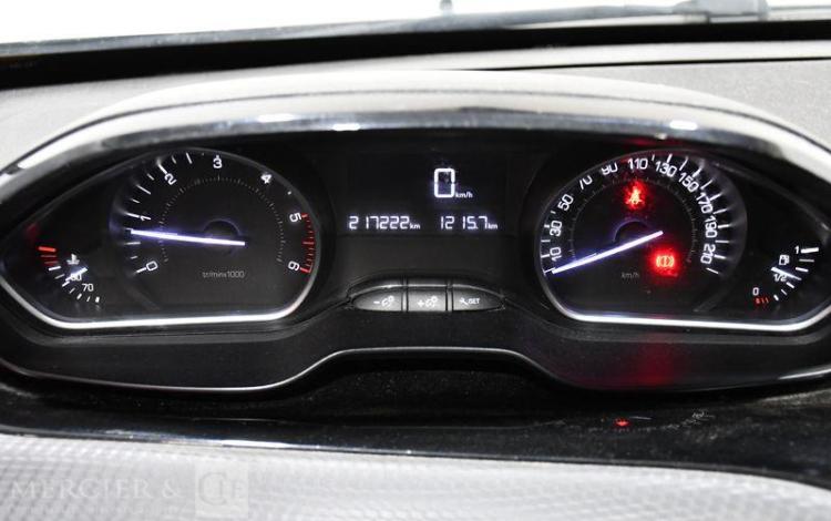 PEUGEOT 2008 1.5 BLUEHDI 100 STYLE NOIR EV-334-RV