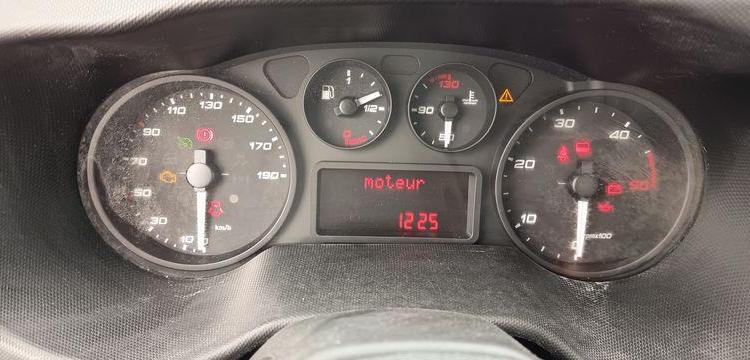 IVECO 35C12 BENNE SIMPLE CABINE COFFRE  EV-958-JS