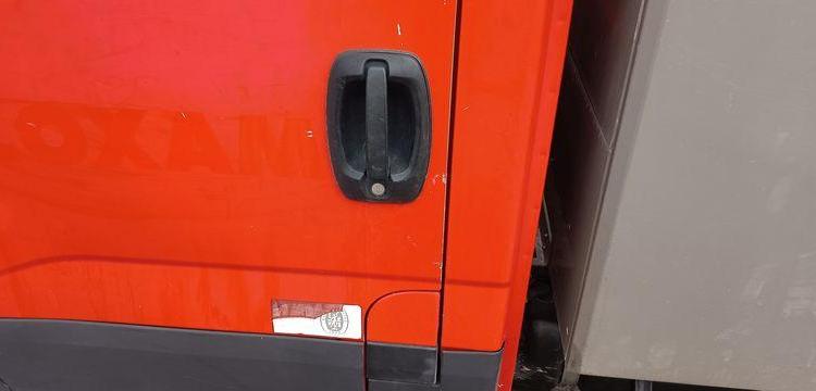 IVECO 35C12 BENNE SIMPLE CABINE COFFRE  EV-958-JS