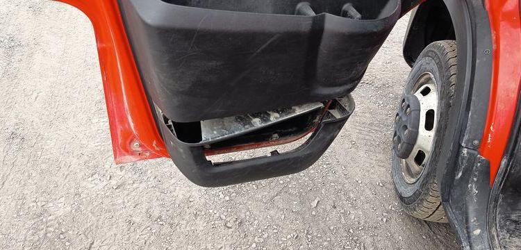 IVECO 35C12 BENNE SIMPLE CABINE COFFRE  EV-958-JS