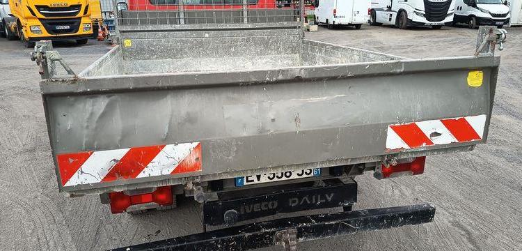 IVECO 35C12 BENNE SIMPLE CABINE COFFRE  EV-958-JS