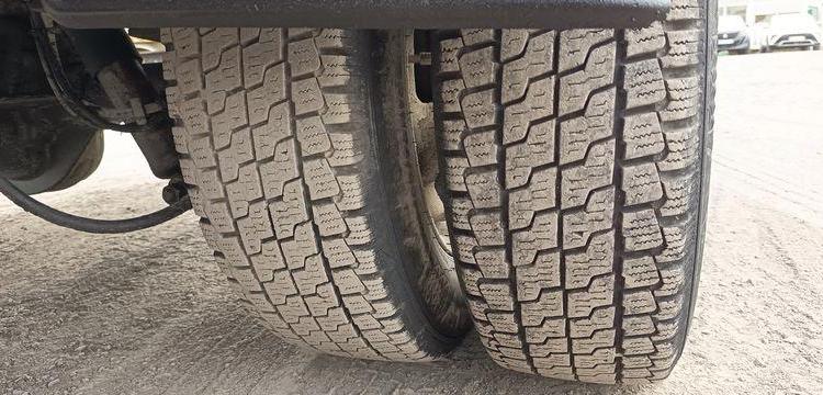 IVECO 35C12 BENNE SIMPLE CABINE COFFRE  EV-958-JS