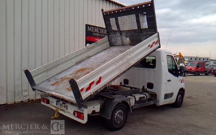 RENAULT MASTER BENNE SIMPLE CABINE L2 2.3 DCI CONFORT BLANC EV-983-HH