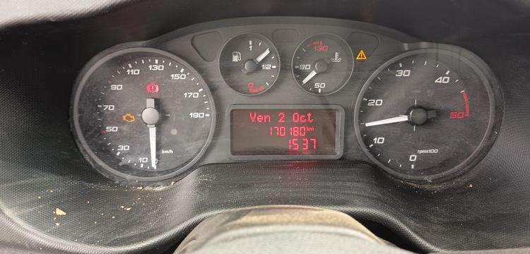 IVECO 35C12 –  BENNE SIMPLE CAB COFFRE  EW-714-HP