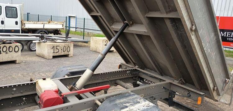 IVECO 35C12 BENNE SIMPLE CABINE COFFRE  EX-449-HB