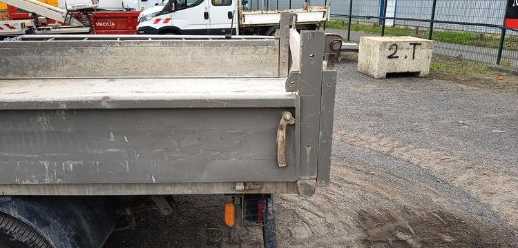IVECO 35C12 BENNE SIMPLE CABINE COFFRE  EX-449-HB