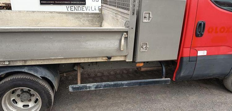 IVECO 35C12 BENNE SIMPLE CABINE COFFRE  EX-449-HB